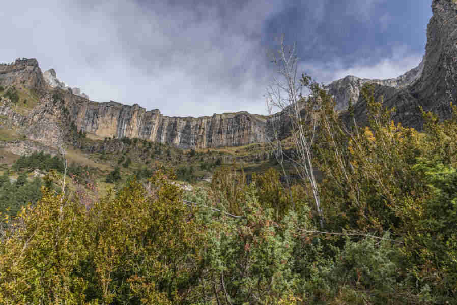 Huesca - parque nacional de Ordesa y Monte Perdido - valle de Ordesa 102 - circo de Carriata.jpg